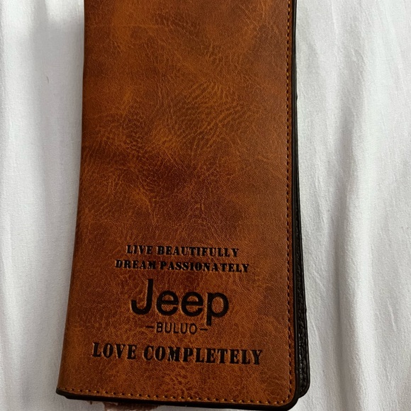 Jeep Brown Leather Crossbody Bag - Picture 3 of 7